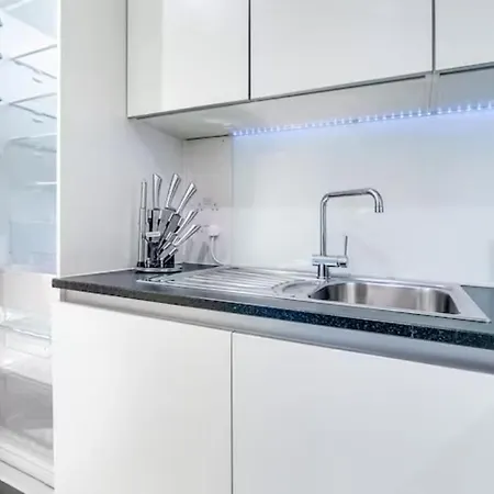 Apartment Pluxa Azure Cubic - Azure Cityview, Corporate Welcome *